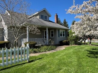1320 Windmill Ln Unit 102, Broadview Heights, OH 44147