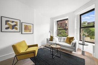 109 W 82nd St Unit 3A, New York, NY 10024