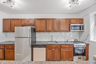 220 Pelham Rd Unit 1B, New Rochelle, NY 10805