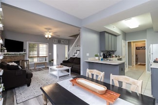 2100 Meadow Chase Ln Unit 503, Des Moines, IA 50320
