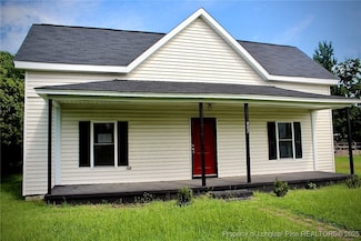 407 N King Ave, Dunn, NC 28334
