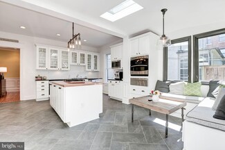 2959 Tilden St NW, Washington, DC 20008