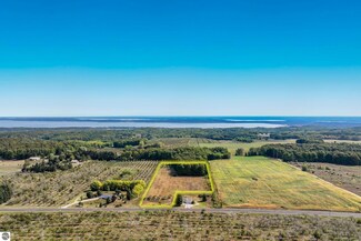 000 S Bugai Rd, Traverse City, MI 49696