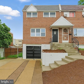 3657 Academy Rd, Philadelphia, PA 19154