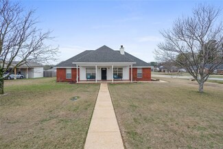 1802 Aspen Way, Prattville, AL 36067