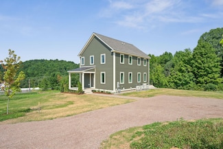 99 Tractor Rd, Hinesburg, VT 05461
