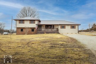 29905 Run Ln, Richland, MO 65556