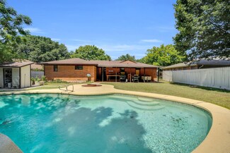 138 Barry Ln, Lancaster, TX 75146