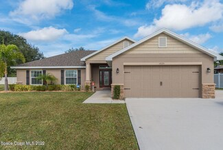 438 Kendall Ave, Sebastian, FL 32958