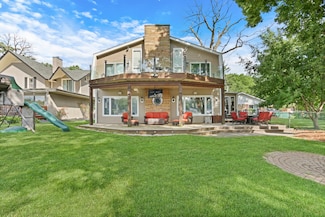 2407 N Villa Ln, McHenry, IL 60051