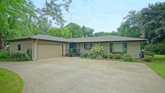 3393 Niles Rd, Saint Joseph, MI 49085