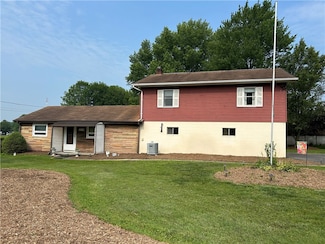1214 Ridge Blvd, Connellsville, PA 15425