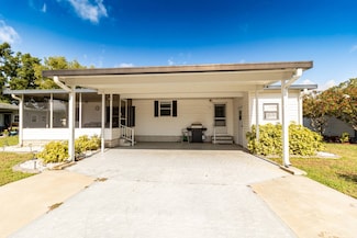 262 Oak Tree Blvd, Winter Haven, FL 33880