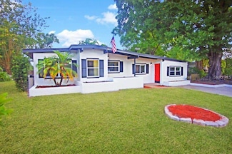 1111 Briarwood Rd, Brandon, FL 33511