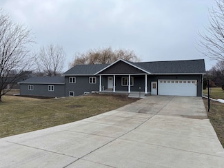 N2471 van Matre Ln, Monroe, WI 53566