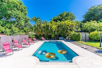 2960 SW 17th St, Miami, FL 33145