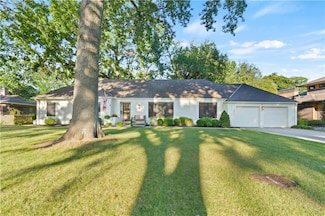 9410 Ensley Ln, Leawood, KS 66206