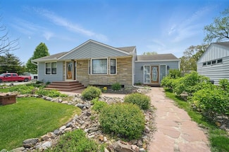 800 Walnut St, Waukee, IA 50263