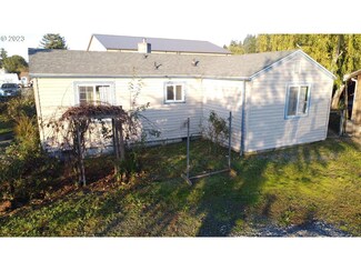 1985 Roseburg Rd, Myrtle Point, OR 97458