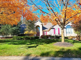 5391 Bridge Trail W, Commerce Township, MI 48382