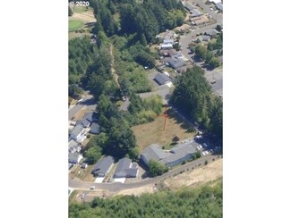 640 Ranch Rd, Reedsport, OR 97467