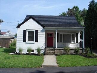 40 Lambert St, Pittston, PA 18640