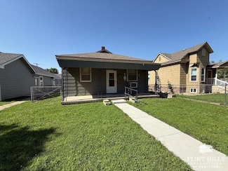 528 W 2nd St, Junction City, KS 66441