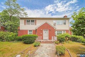 2269 Center Ave Unit 1st Fl, Fort Lee, NJ 07024