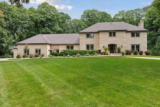 4691 Baycliffe Dr, Excelsior, MN 55331