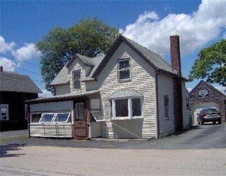 12 Ocean Ave, Wareham, MA 02558