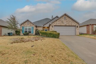 5311 Redbud Place, Sand Springs, OK 74063