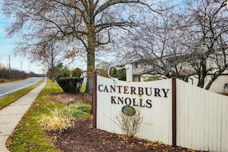 4 Eaton Ct, Middletown, NY 10940