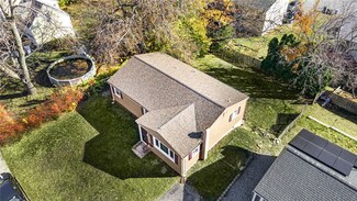31 Nickerson St, Cranston, RI 02910