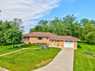 2651 E 2900 North Rd, Ancona, IL 61311