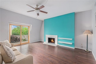 6724 W 109th St Unit F, Leawood, KS 66211