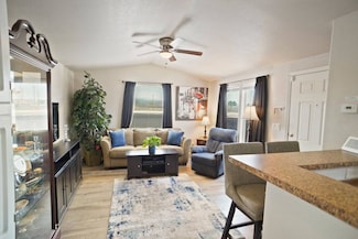 18204 Soledad Canyon Rd Unit 39, Canyon Country, CA 91387