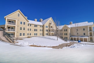 606/608 QII Jackson Gore Adams House Unit 606/608 QII, Ludlow, VT 05149