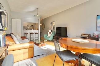 463 1st St Unit 3B, Hoboken, NJ 07030