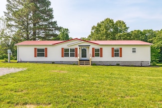 1320 Fairfield Rd, Westmoreland, TN 37186