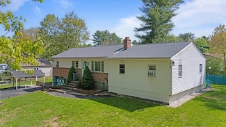 11 Hanson Ave, Salem, NH 03079