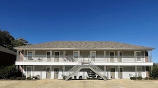 1257 Louisville St, Starkville, MS 39759