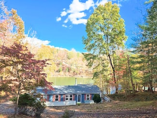 105 Buck Ct, Goodview, VA 24095