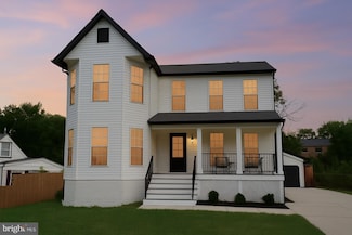 3147 Headrow Ln, Falls Church, VA 22042