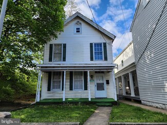 348 E Queen St, Chambersburg, PA 17201