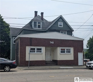 748 E 2nd St, Jamestown, NY 14701