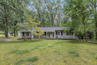 13195 Rainbow Dr, Gregory, MI 48137