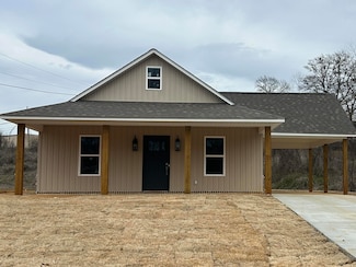 140 S College St, Pontotoc, MS 38863