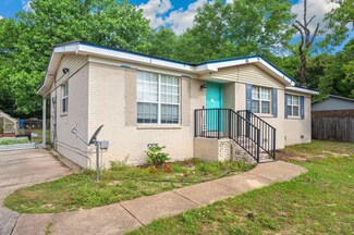 5362 Woodland St, Crestview, FL 32539