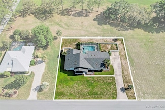 390 E Falconry Ct, Hernando, FL 34442