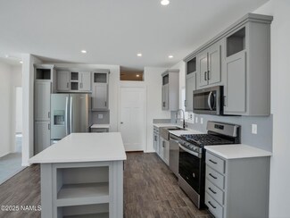 5695 N Wilshire Dr, Williams, AZ 86046